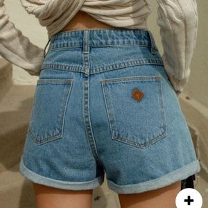 ABRAND JEANS A High Relaxed Short Blue 6/24